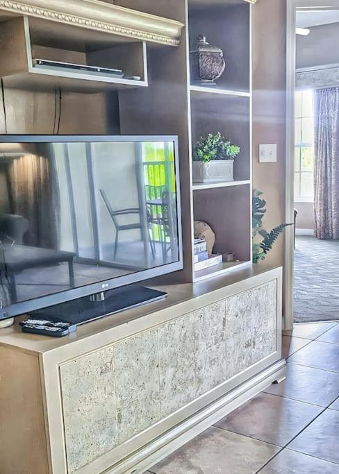 Entire Rental 3-Br Minutes From Disney X8 Hot Tub Apartment 2204 올랜도 외부 사진