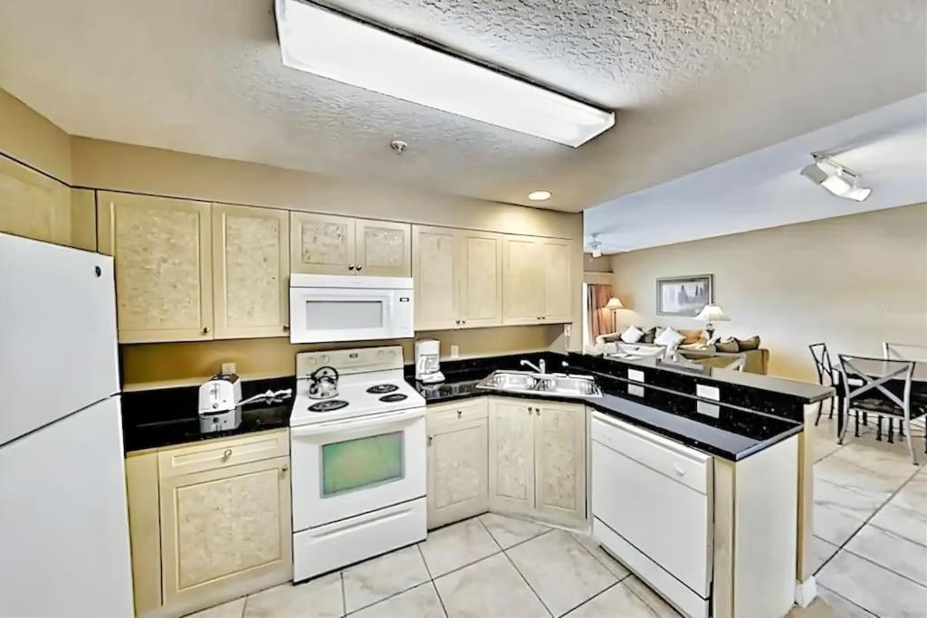 Entire Rental 3-Br Minutes From Disney X8 Hot Tub Apartment 2204 올랜도 외부 사진